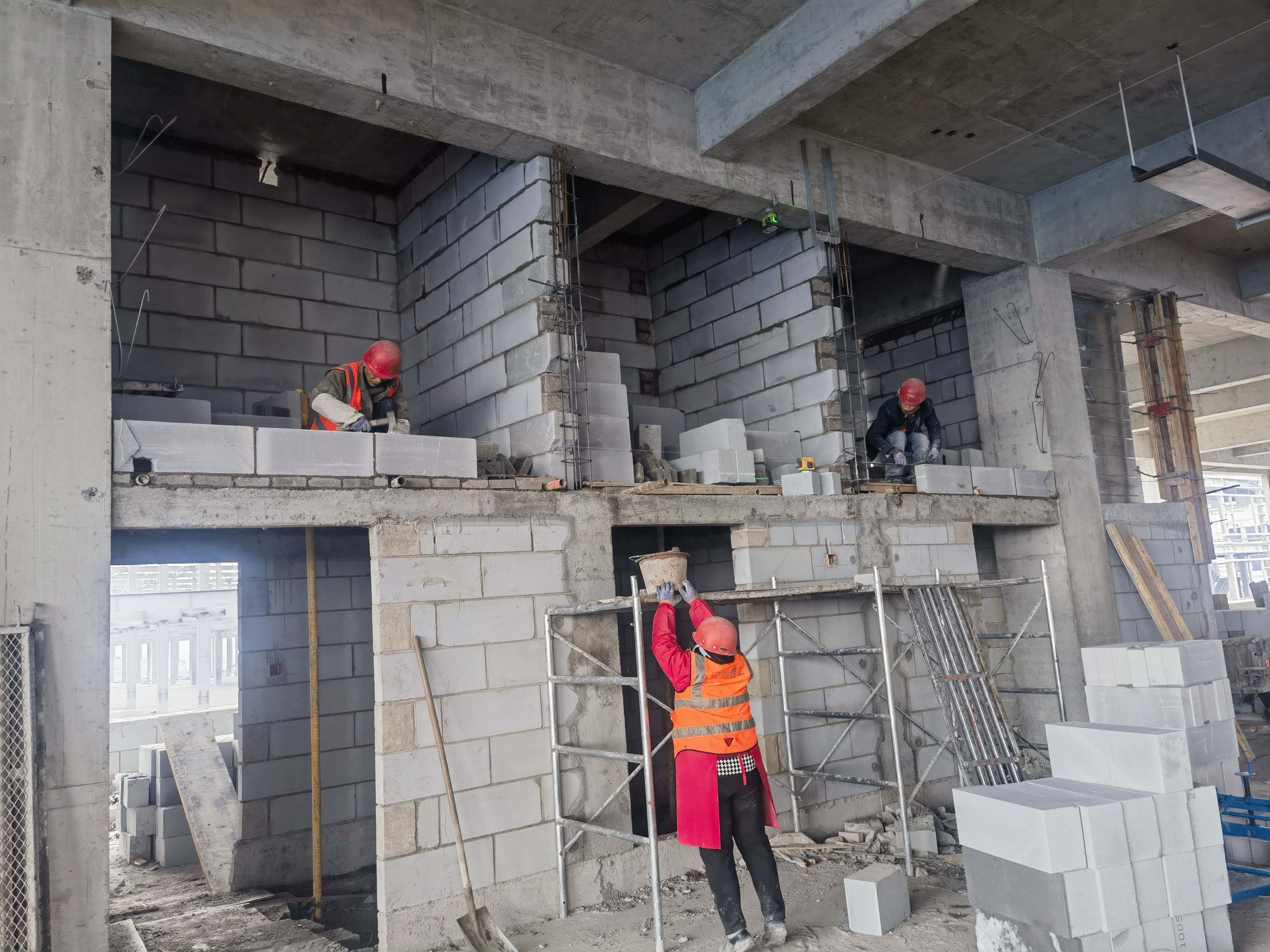 12#楼砌筑作业.jpg 12#楼砌筑作业.jpg