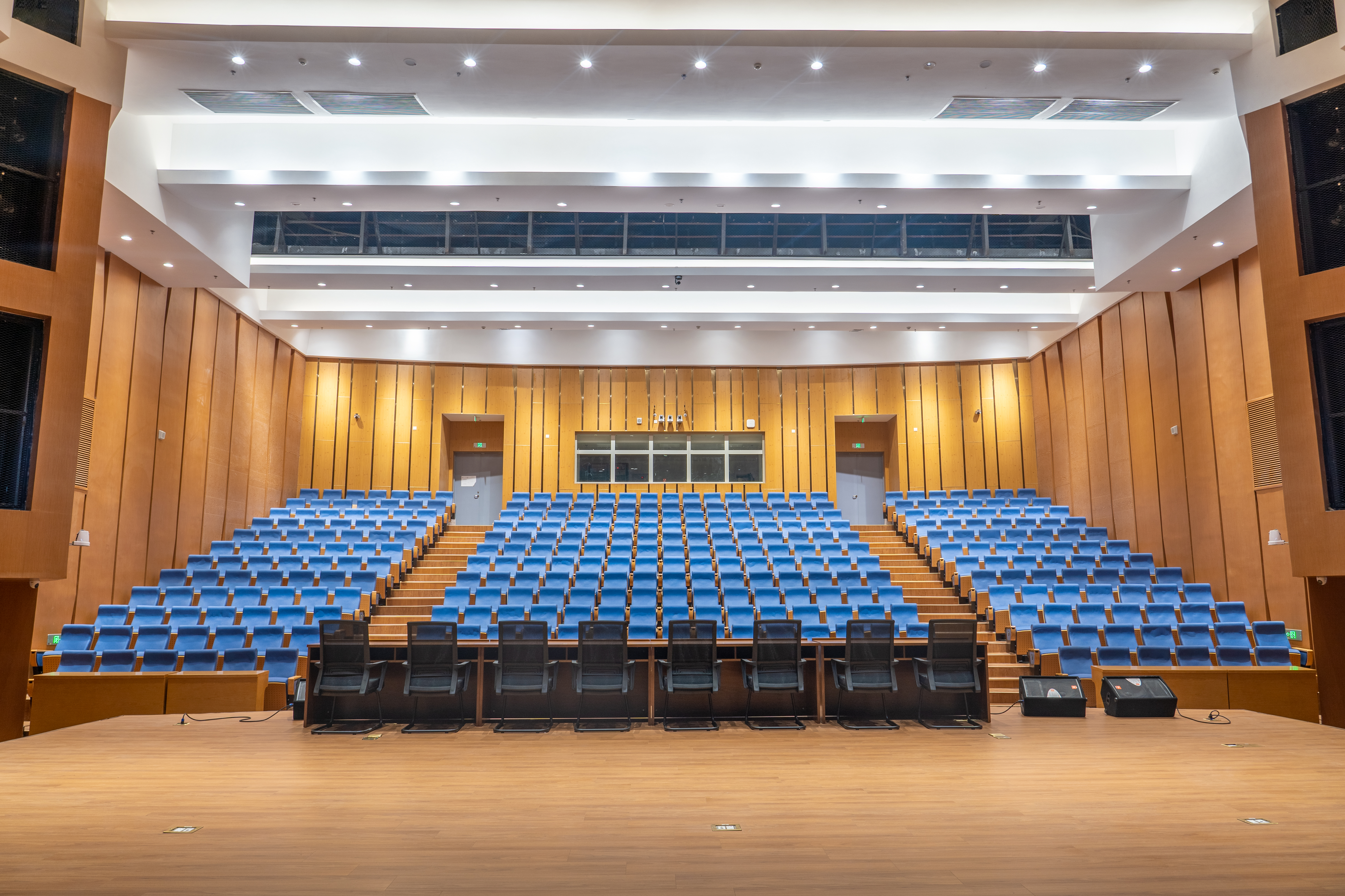 NIC02955-HDR.jpg NIC02955-HDR.jpg