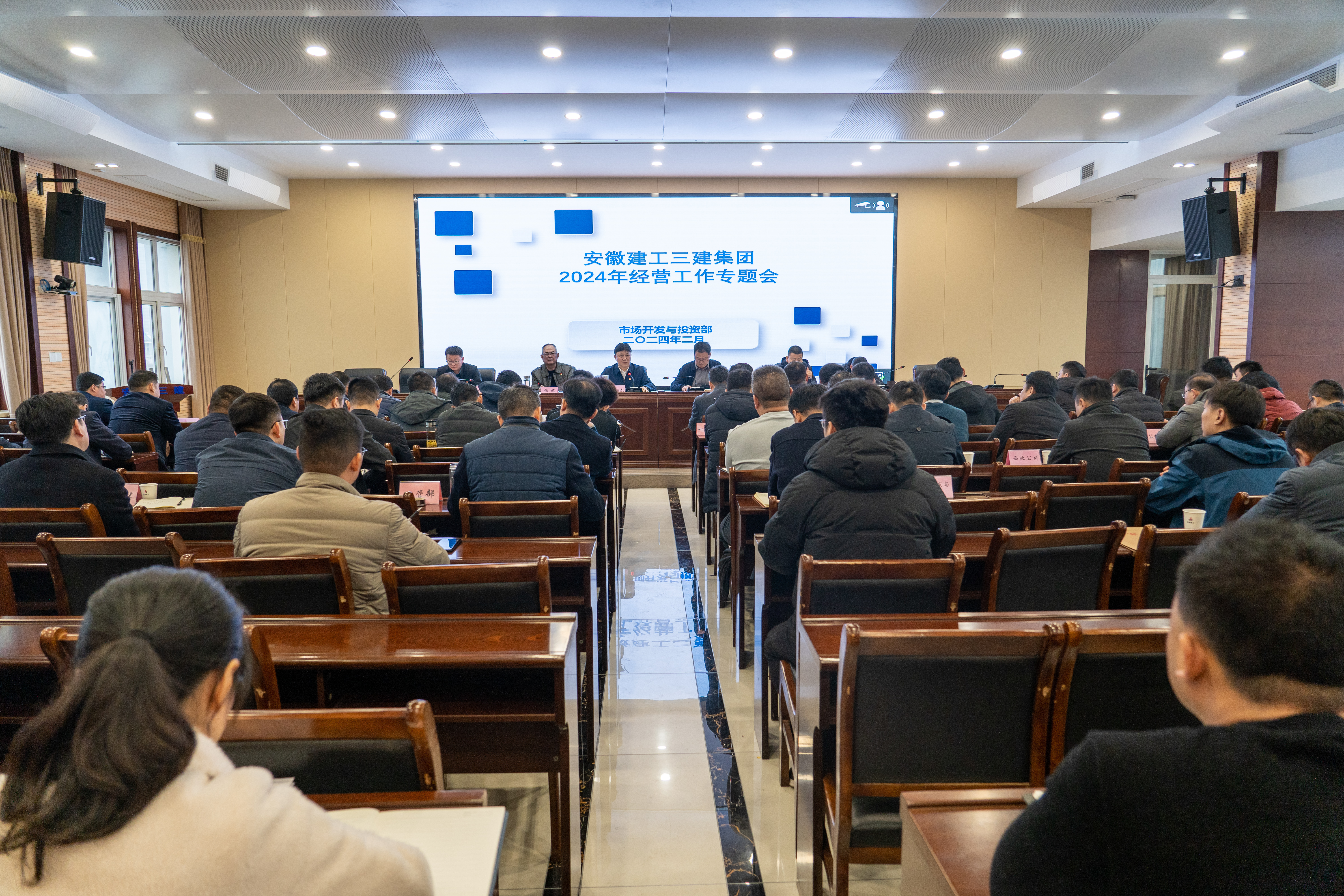 NIC07393(1).jpg NIC07393(1).jpg