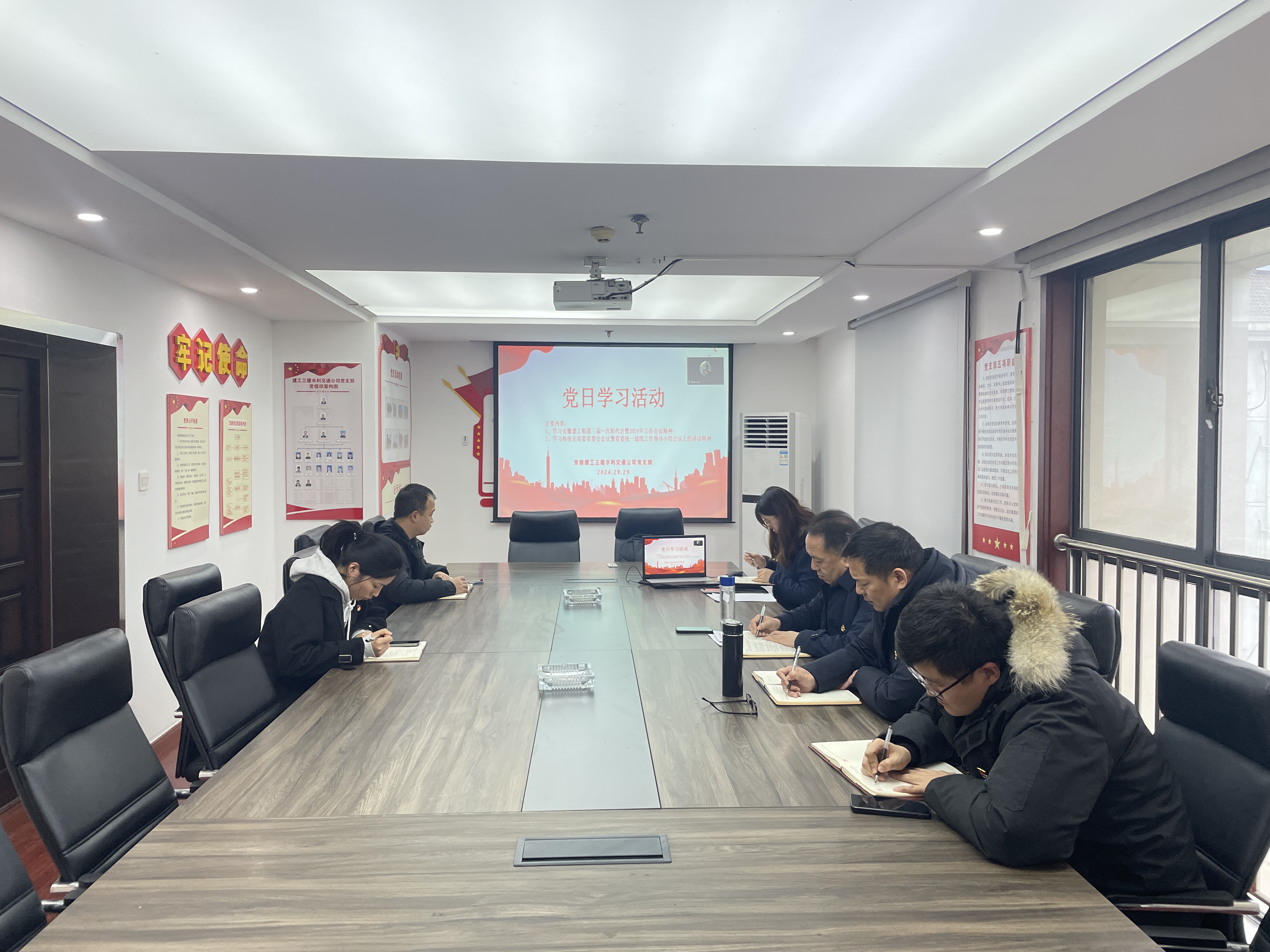 B533F3945825F1F1300970240578F0F3.jpg B533F3945825F1F1300970240578F0F3.jpg