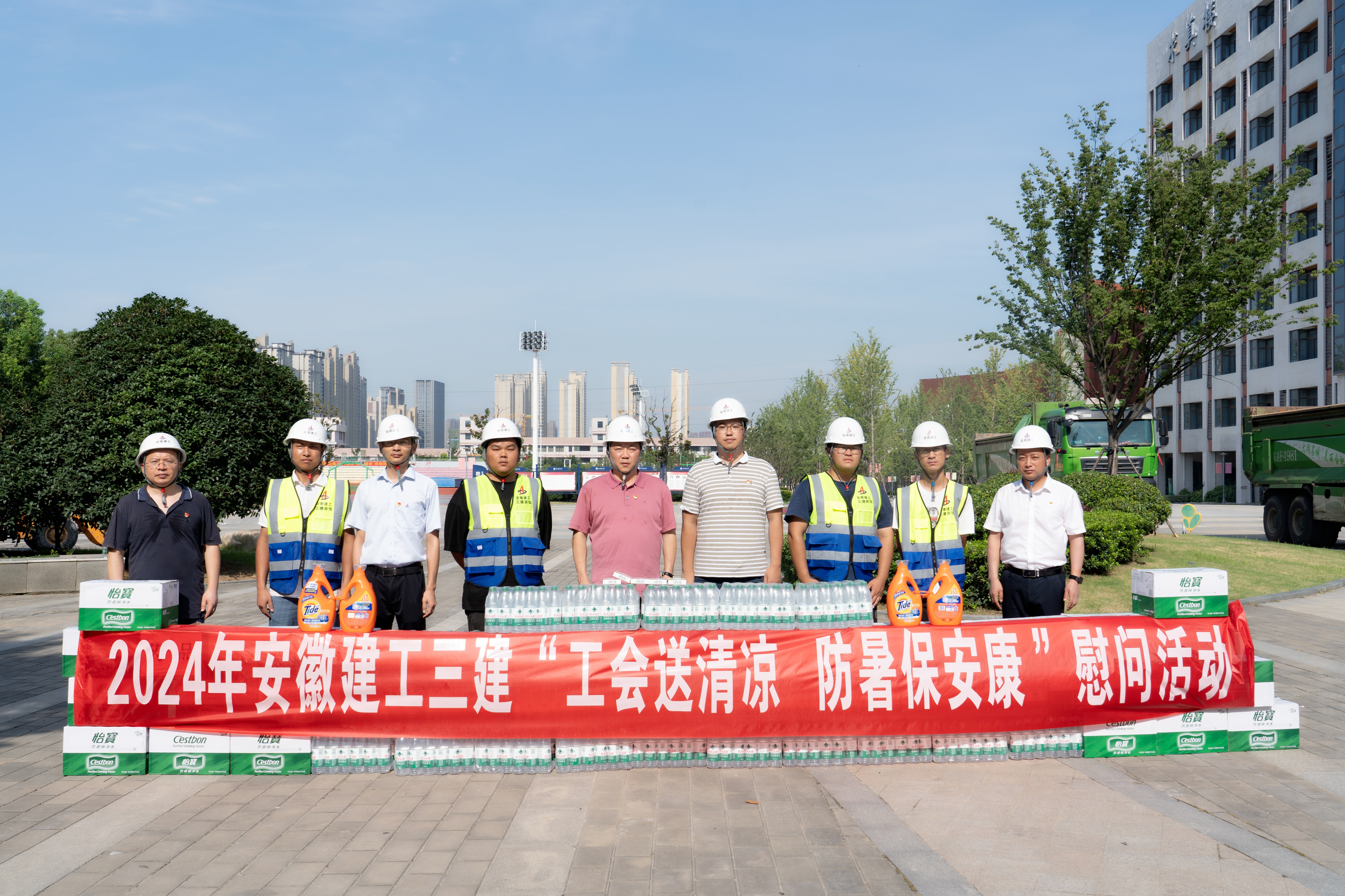 NIC02472.jpg NIC02472.jpg