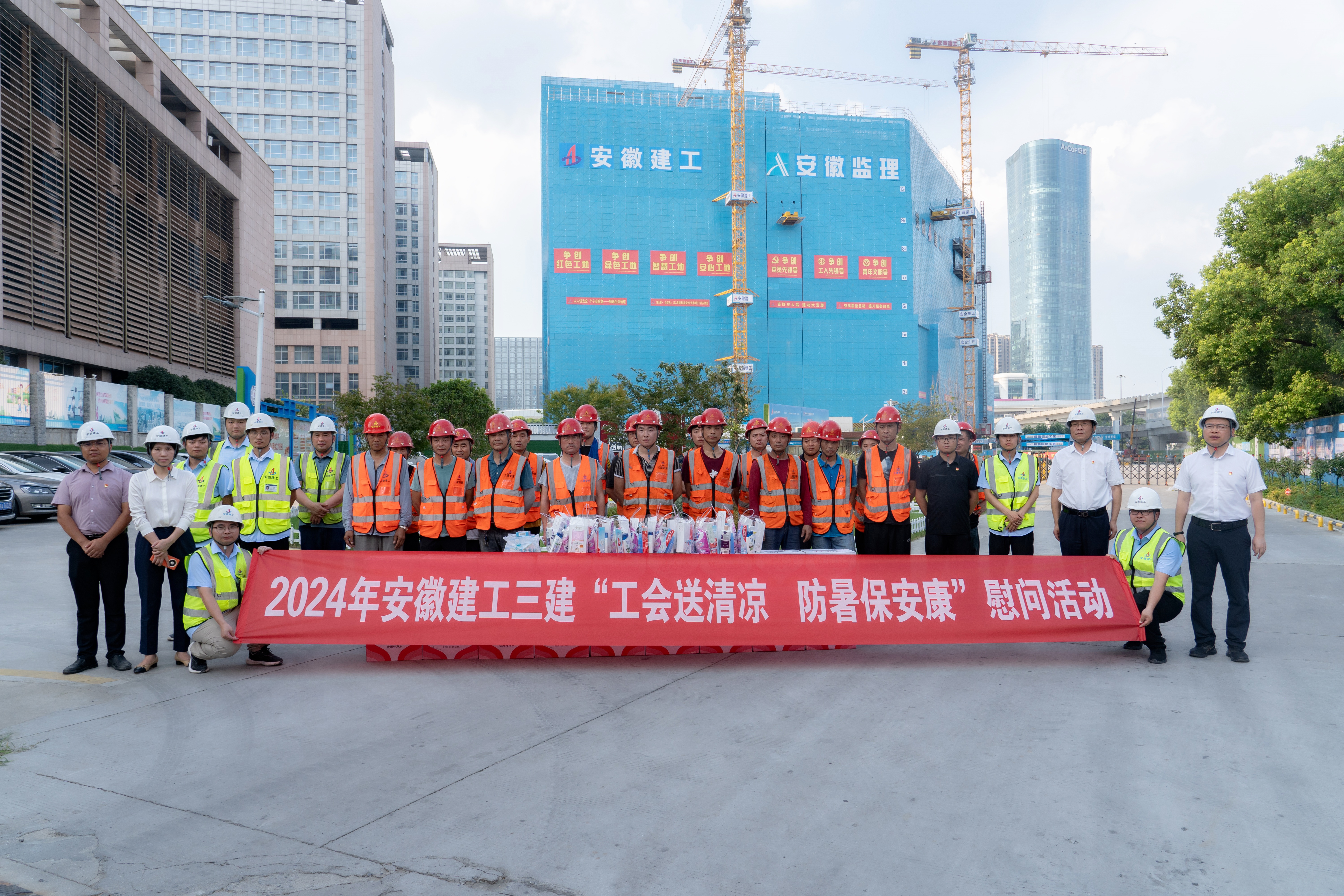 NIC02449.jpg NIC02449.jpg